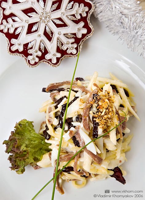 М'ясний салат з яблуками