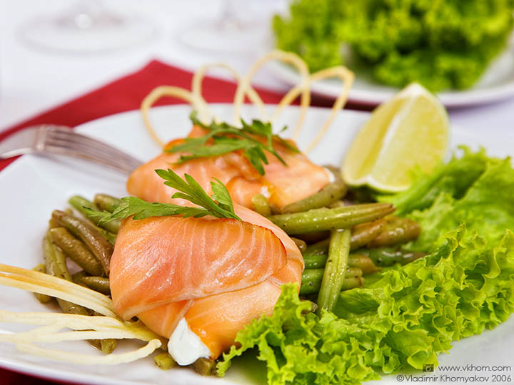 Мі�?ечки з сьомги з гострою сирною масою