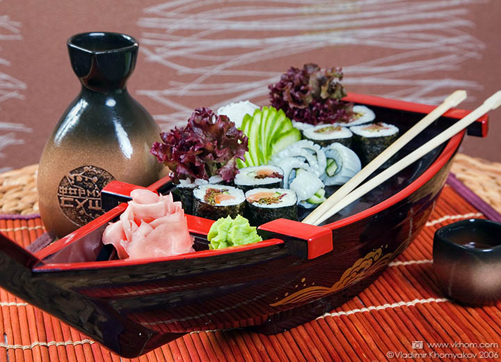 Ролл з копченим лососем