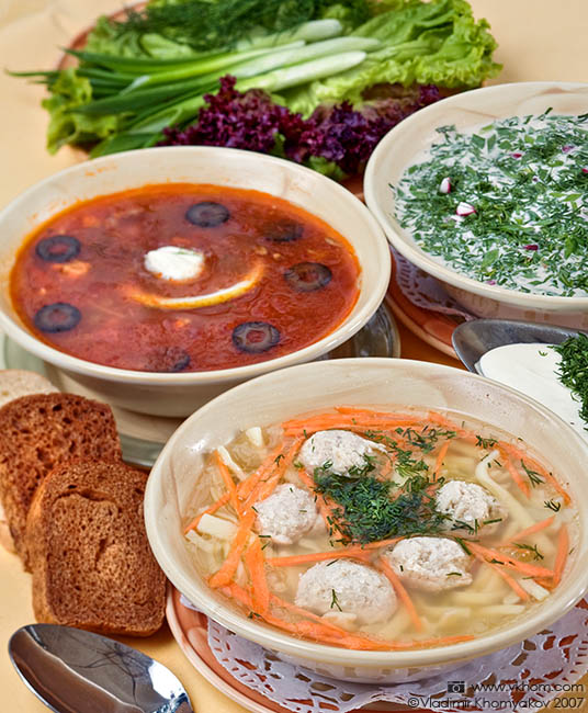 Курячий бульйон з фрикадельками