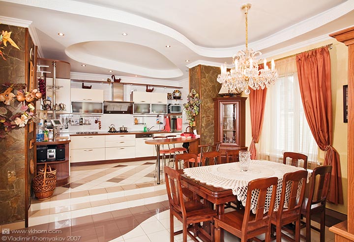 Столова в класичному стилі