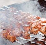 Ша�?лик на мангалі